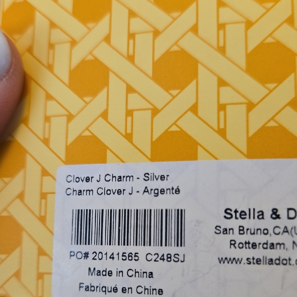 Stella & Dot Clover J Silver Charm - Picture 4 of 4